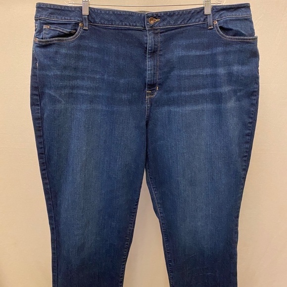 L.L. Bean Jeans, Women’s Classic Fit, Stretch, Size 26W, whiskered Straight Leg - Picture 4 of 10